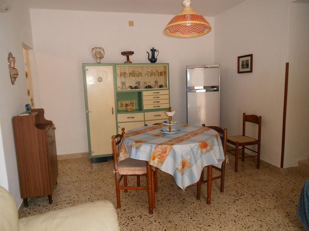 Casa Vacanze Scurati Villa Custonaci Habitación foto